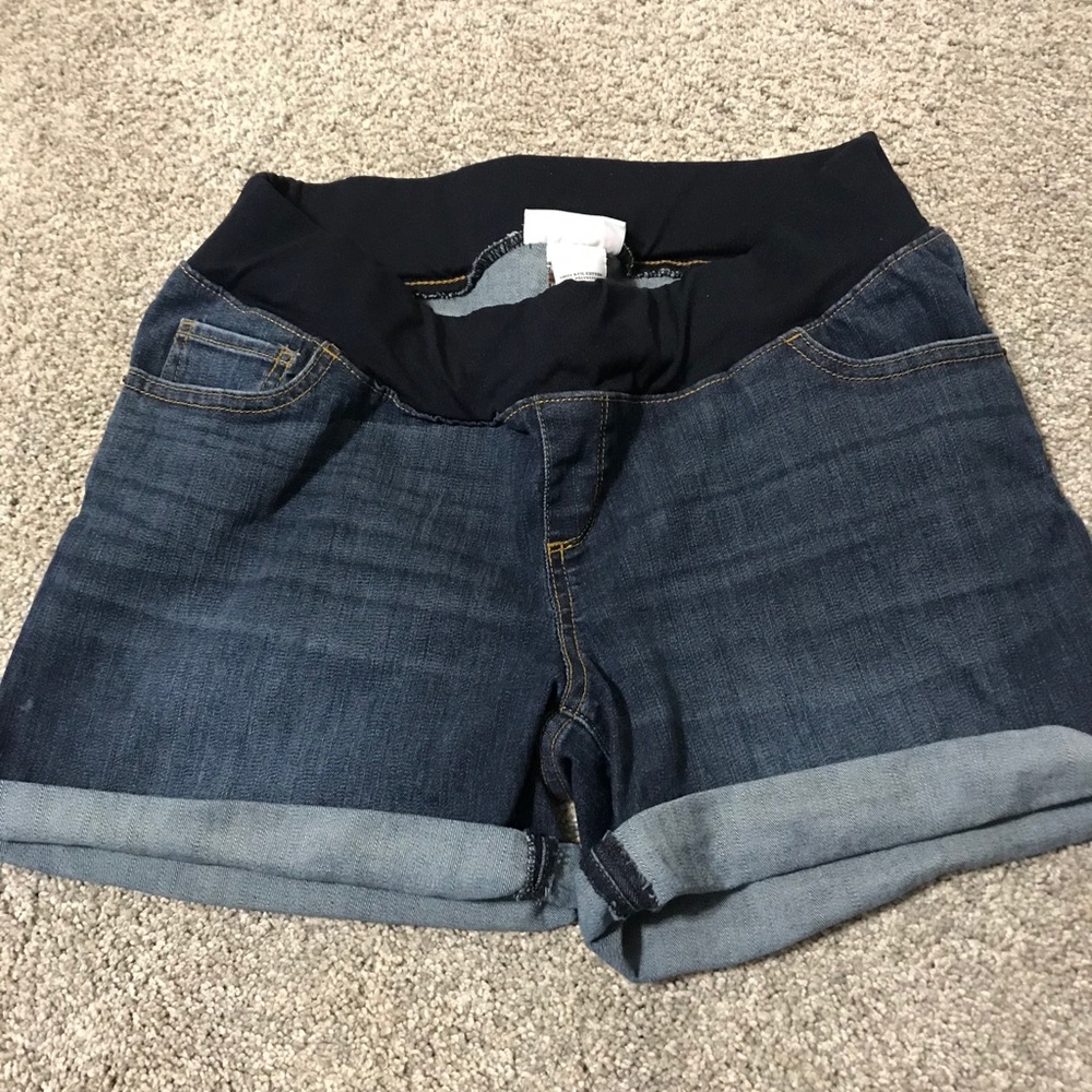 Maternity shorts-Liz Lange maternity-Small